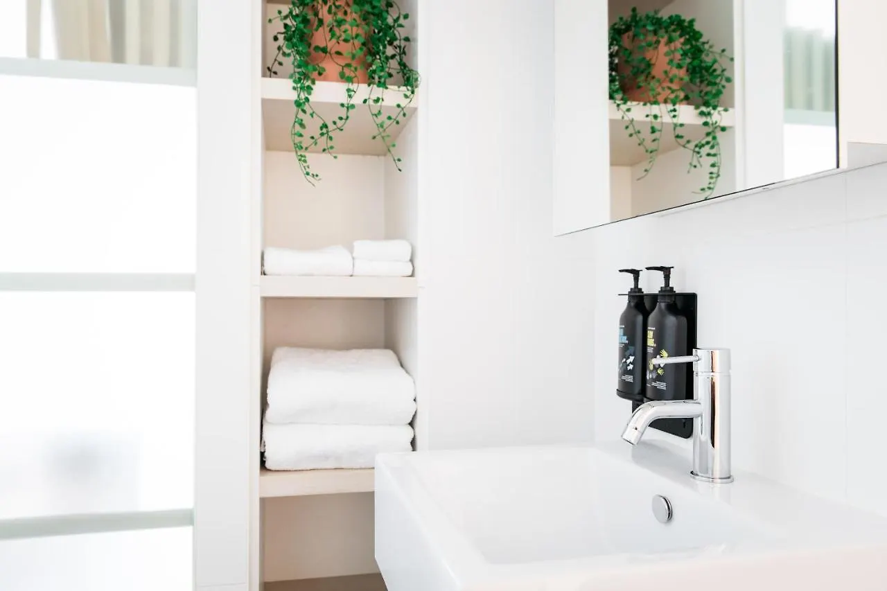 ***** Aparthotel Nishi Apartments Eco Living By Ovolo Canberra Australia